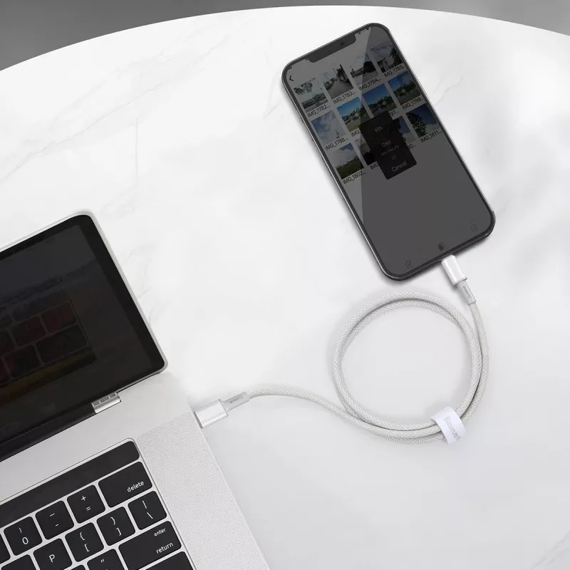 Cable trenzado de alta densidad USB-C a Lightning Baseus, 20W, PD, 2m (blanco)