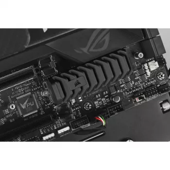 Unidad SSD Corsair MP600 PRO XT 8 TB M.2 PCIe 4.0 NVMe, disipador