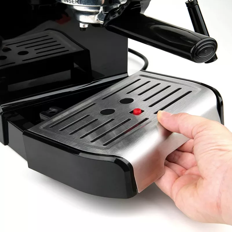 Espressomaschine Schwarz & Decker BXCO1200E — 1200 W, 15 bar, 1,2 L depósito de agua, 2 tazas, espumador de leche integrado, para la encimera, plateado