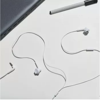 Auriculares con cable in-ear Panasonic RP-TCM55E — 10–24000 Hz, cable de 1,2 m, 14 g, negro
