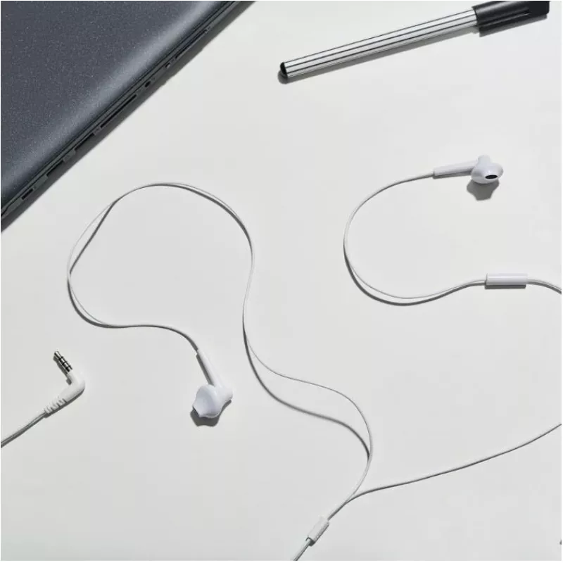 Auriculares con cable in-ear Panasonic RP-TCM55E — 10–24000 Hz, cable de 1,2 m, 14 g, negro