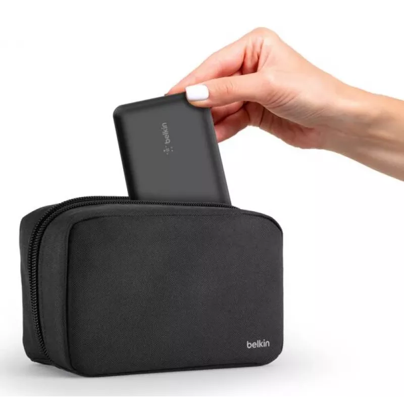 Belkin BoostCharge - Batería externa + fuente de alimentación AC - 10000 mAh - PD - 3 puertos de salida (24 Pin USB-C, 2 x USB)