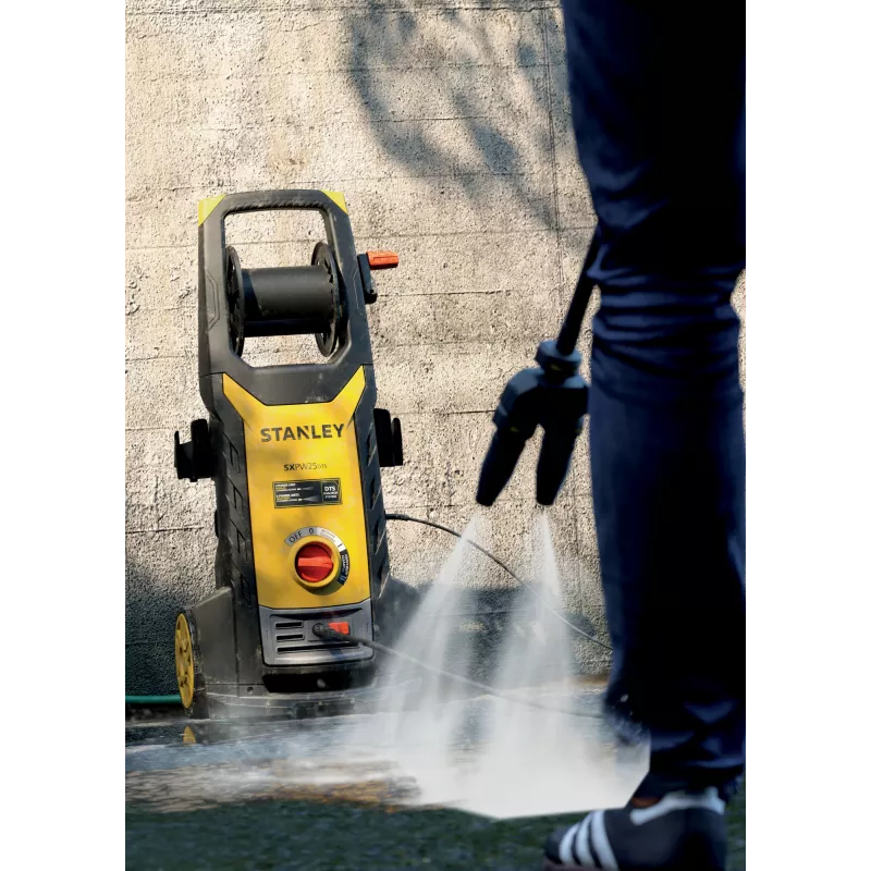 Hidrolimpiadora STANLEY SXPW25DTS-E (2500 W, 150 bar, 810 l/h) | 2500 W | 150 bar | 810 l/h