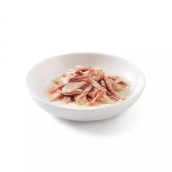 SCHESIR en agua de cocción Atún con ternera y arroz - Comida húmeda para gatos - 85 g