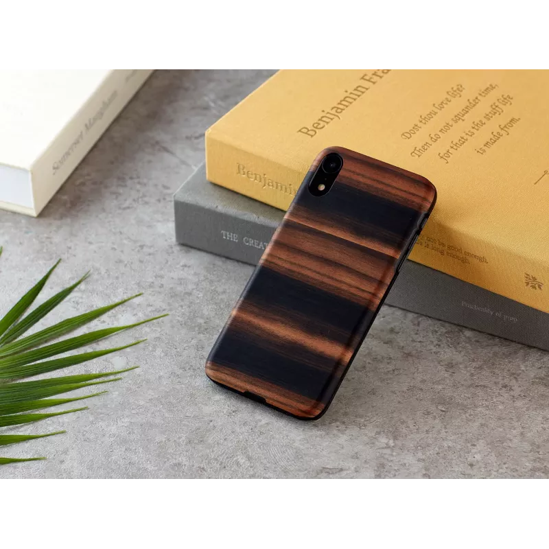 Funda para smartphone man and wood para iPhone XR — negro ébano, carcasa rígida protectora