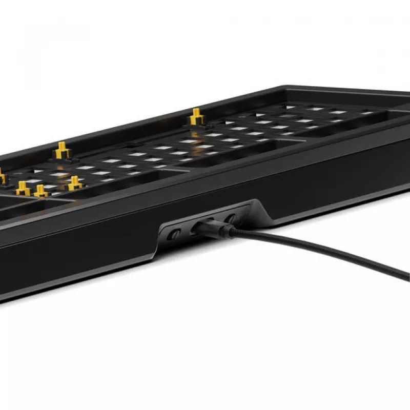 Teclado mecánico GLORIOUS GMMK 3 PRO Barebones – Full-size (100%), con cable USB, RGB, Negro