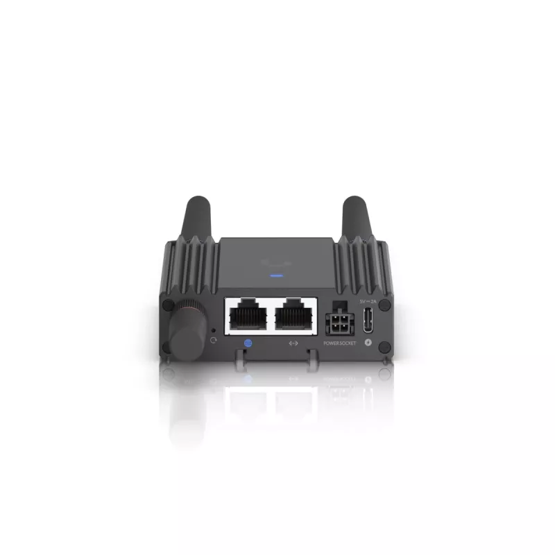 Router de red móvil Ubiquiti UMR-Ultra — 4G LTE, NanoSIM, Wi-Fi 2,4 GHz (802.11g), 2x RJ-45, 3 antenas SMA externas, 5–30 V DC