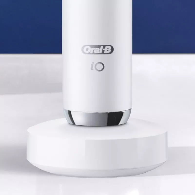 Cepillo de dientes eléctrico Oral-B iO9 iOM9.1A1.1AD blanco