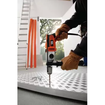 Taladro percutor BLACK+DECKER 1100W 13mm