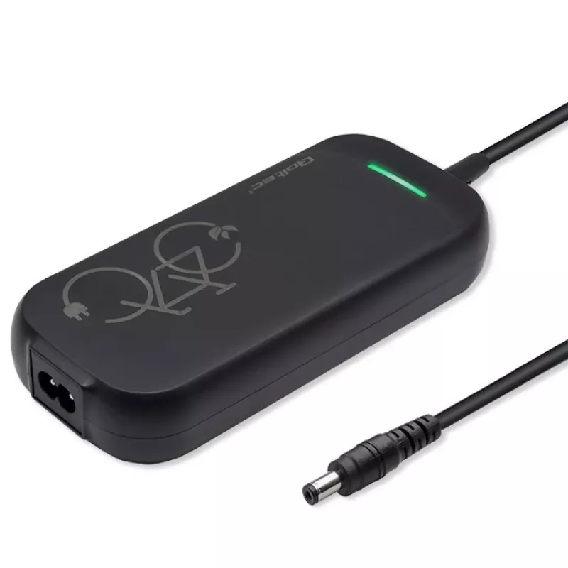 Cargador rápido Qoltec para patinete eléctrico y e-bike de 36V | 42V | 2A | 5,5*2,5 | impermeable + cable de alimentación