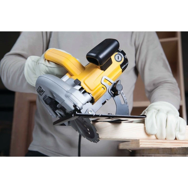 Sierra circular manual DeWALT DWE560, 1350 W, disco de 184 mm, 5500 rpm, amarilla/negra