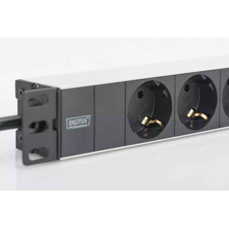 Regleta de enchufes de aluminio Digitus DN-95411 3 tomas de seguridad 2 m