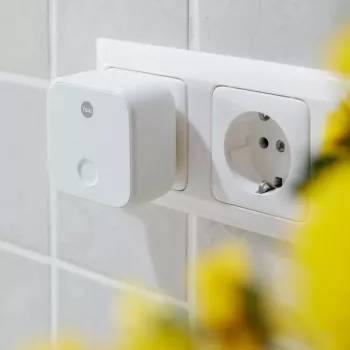 Puente Wi‑Fi Yale ConnectX 05/402100/WH, 2,4 GHz 802.11n, Bluetooth 5.0, alcance Wi‑Fi 20 m, compatible con hasta 4 participantes