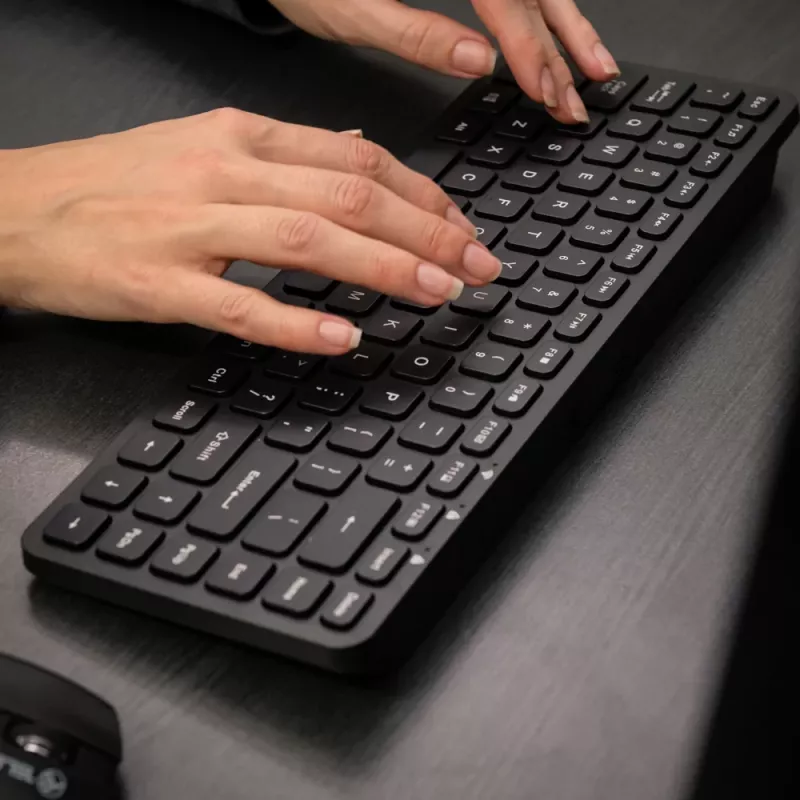 Mini teclado inalámbrico Tellur TLL491251 negro diseño compacto, formato portátil
