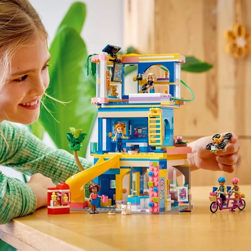 LEGO Friends 42689 Club de amigos de Heartlake City