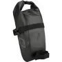 Bolsa de sillín para bicicleta FISCHER Waterproof M — negra, material PVC, espacio de almacenamiento bajo el sillín