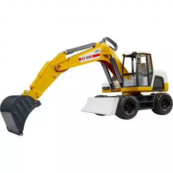Excavadora BRUDER 03413 edad recomendada 2 años material ABS