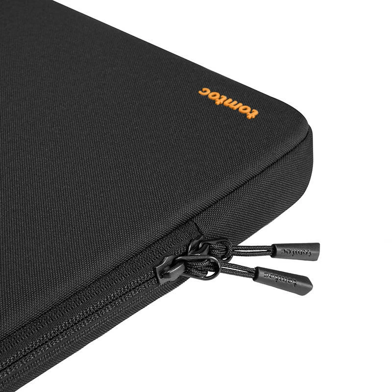 Funda para portátil Tomtoc A13C2D1 para MacBook – negra, ligera, funda protectora resistente