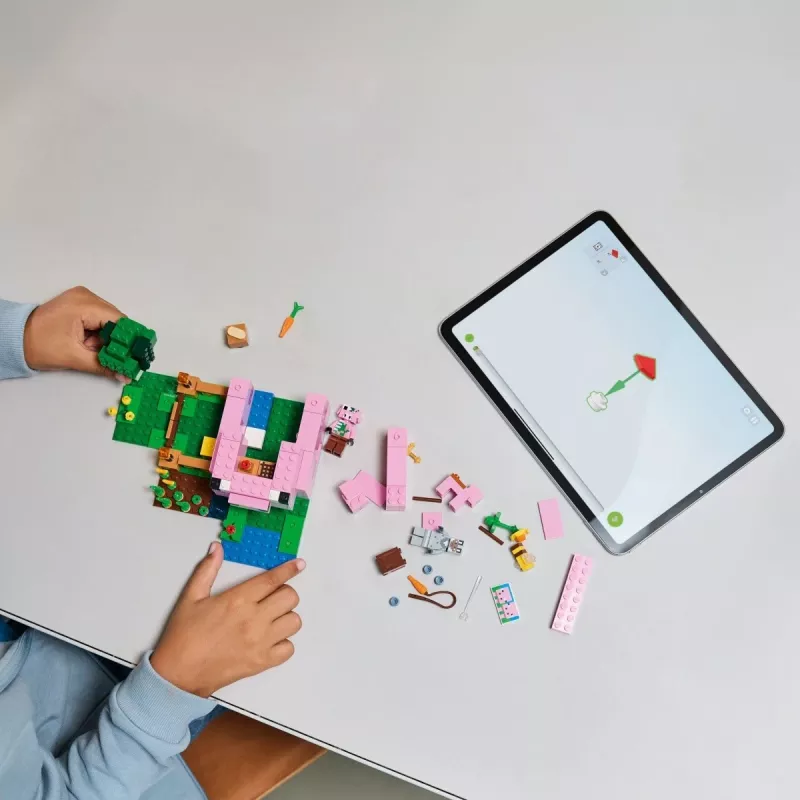 LEGO MINECRAFT 21268 La casa del cerdito bebé