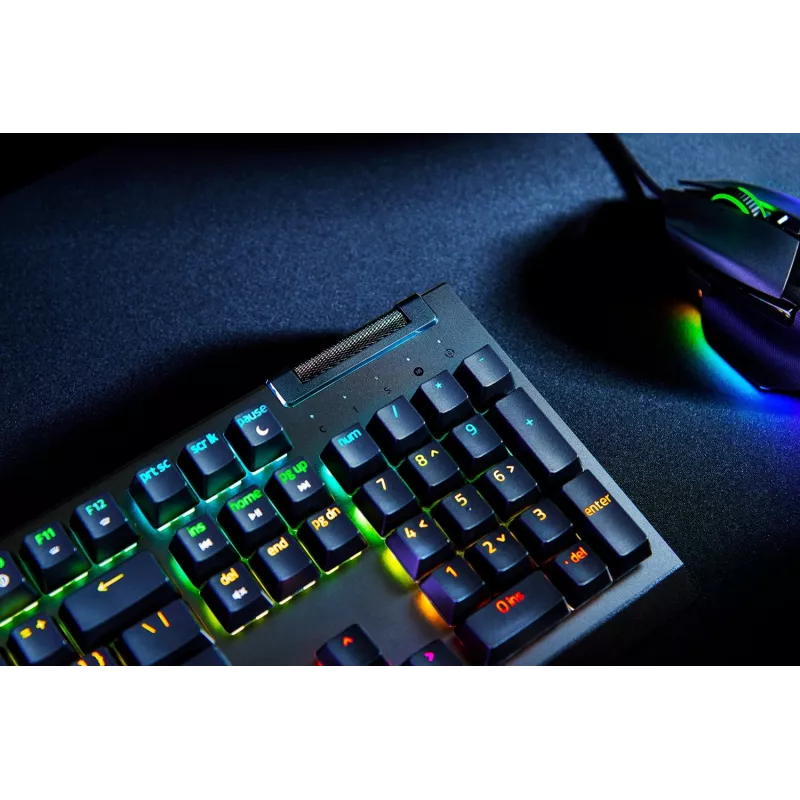 Razer BlackWidow V4 X teclado gaming con cable, cirílico, interruptores Yellow, negro