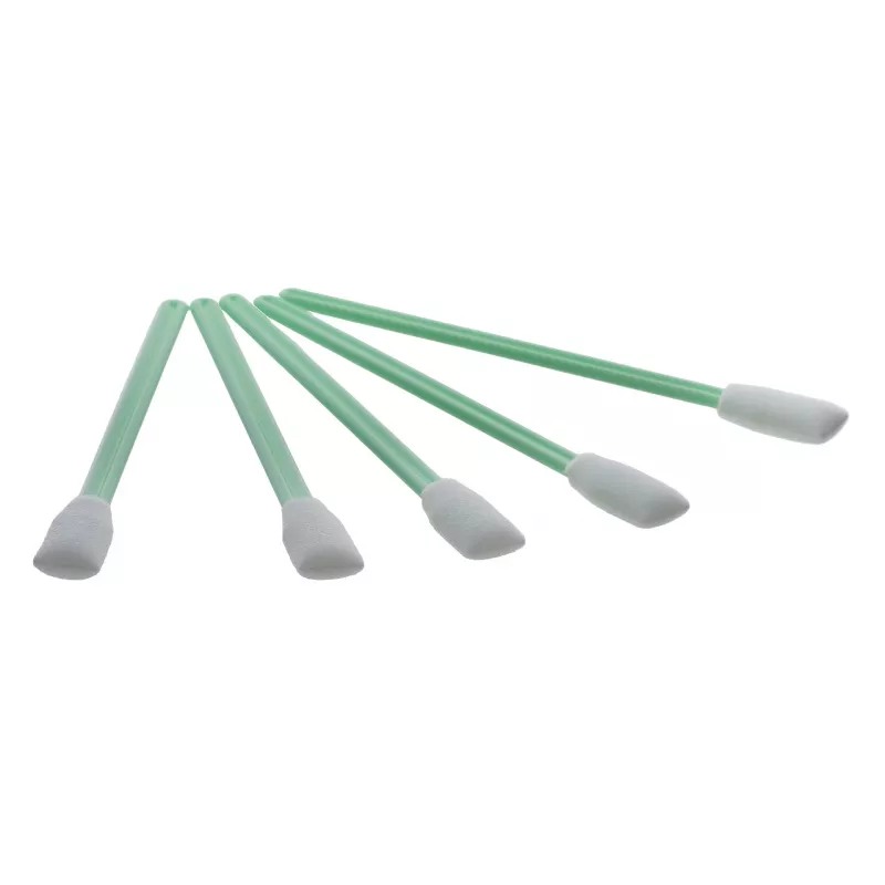Set de limpieza de equipos ActiveJet AOC-303 — 12 bastoncillos de algodón blancos para teclados, universal