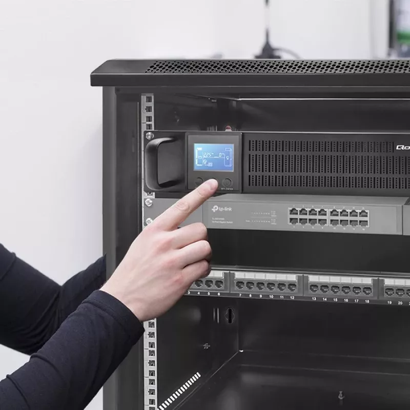 SAI QOLTEC 53946 Line-Interactive 2 kVA UPS