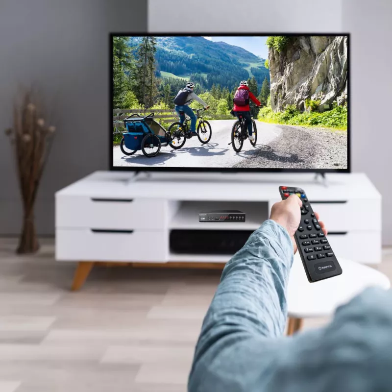 Receptor de TV digital MANTA DVBT025PRO DVB-T2 compatibilidad Full HD grabación USB
