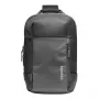 Bandolera Tomtoc Navigator-T24 S — negra, compacta para el día a día