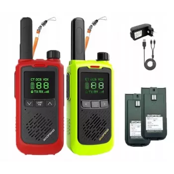 Emisora portátil Baofeng BF-T17 verde — 16 canales, 5 W, 400–470 MHz, batería 1500 mAh
