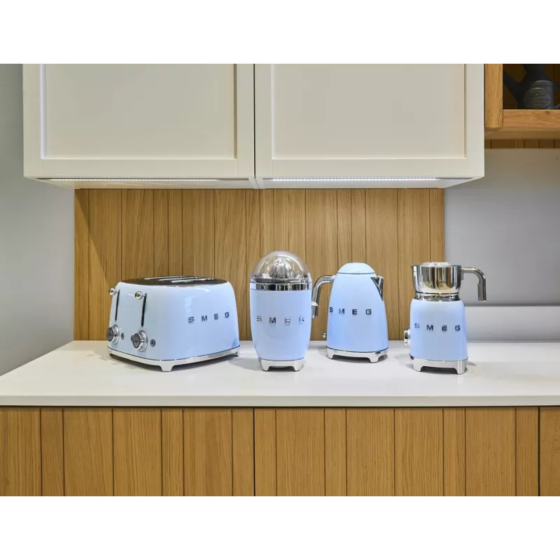 Tostadora Smeg 50's Style TSF03PBEU azul pastel