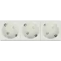Toma de corriente triple con contacto de protección Delock Easy 45, disposición en 45°, 45 x 45 mm (81424)