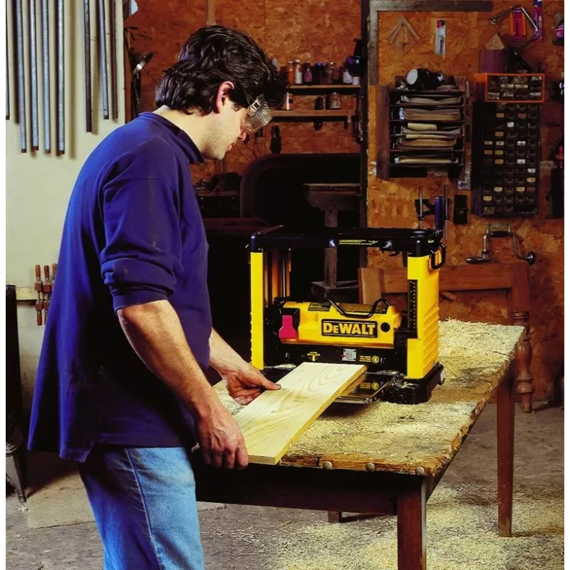 DeWALT DW733 cepillo regrueso 1800 W 10000 rpm