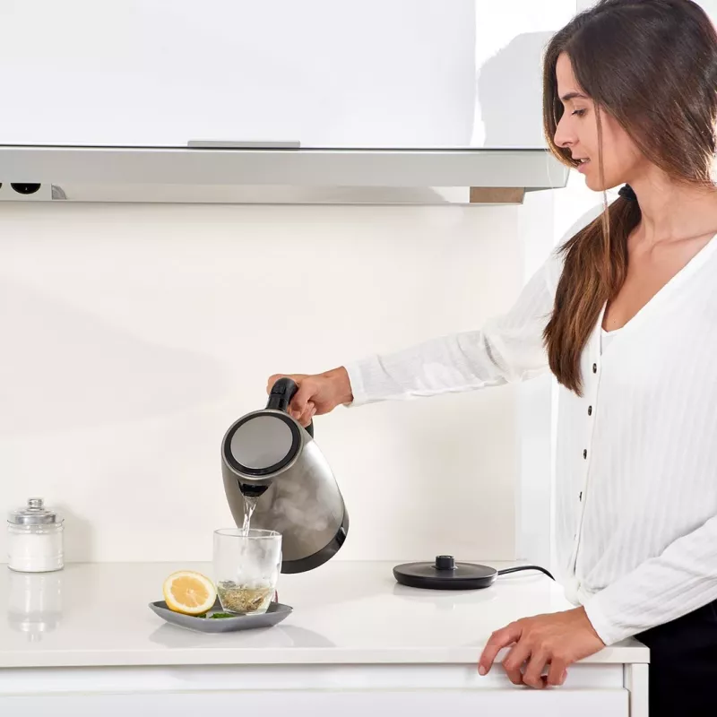 Hervidor de agua Black+Decker BXKE2201E