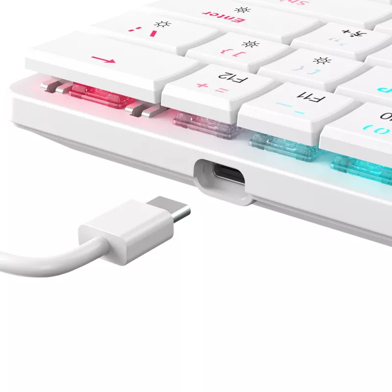 Teclado mecánico White Shark Nagamaki GK-006211 — diseño compacto, interruptores mecánicos Red, carcasa blanca