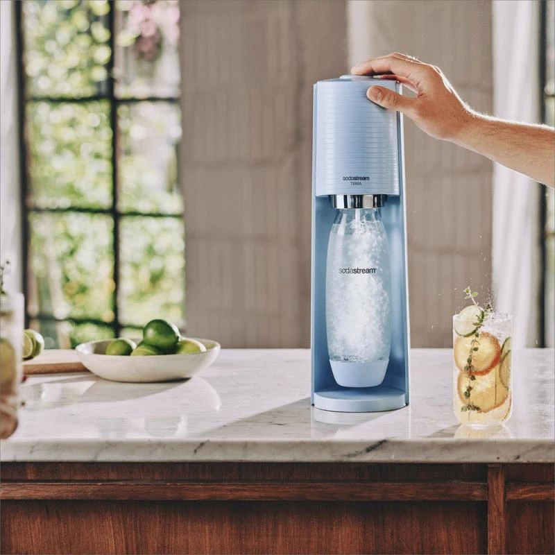 SodaStream Máquina de soda Terra azul claro QC con CO2 y botella PET de 1L