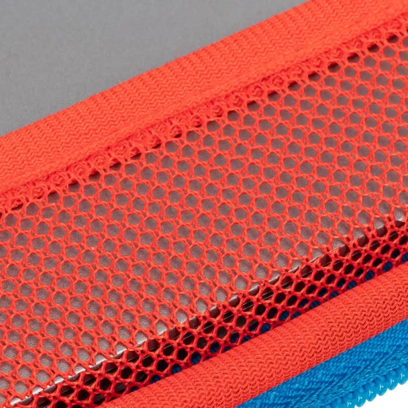 Funda antichoque RIVACASE 5221 para MacBook 13 azul