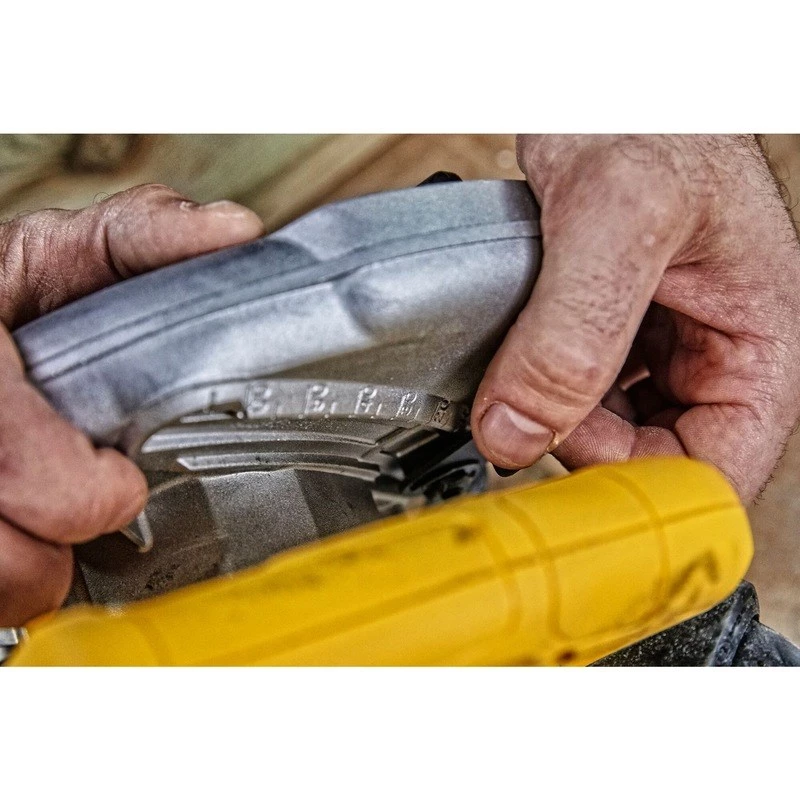 Sierra circular manual DeWALT DWE560, 1350 W, disco de 184 mm, 5500 rpm, amarilla/negra