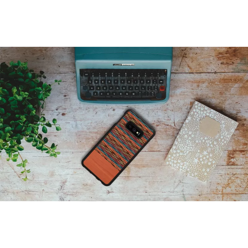 Funda para smartphone Man and Wood para Galaxy S10e — cuadros marrones con borde negro