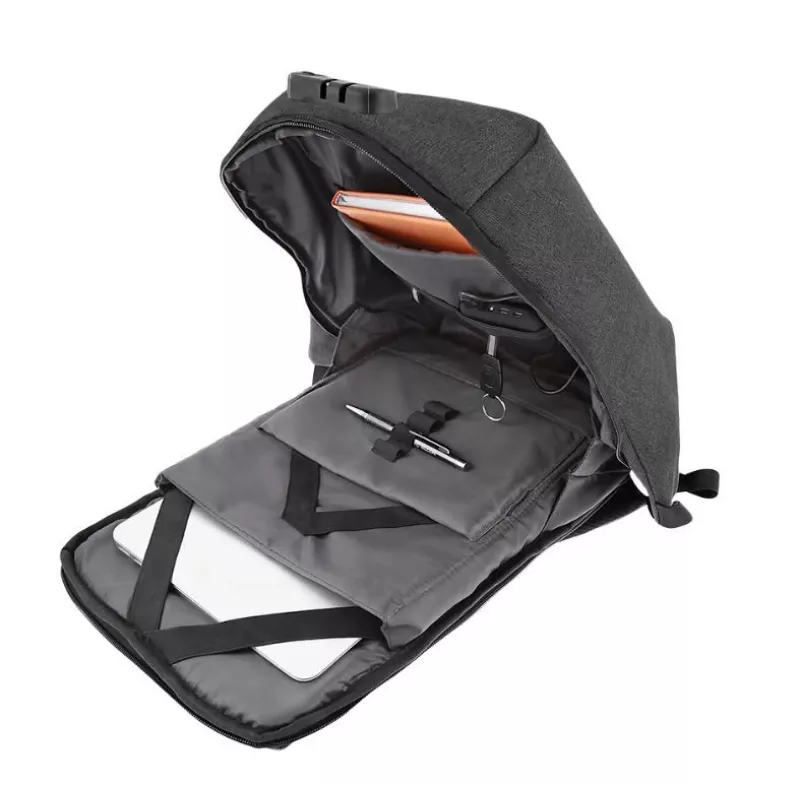 Mochila Tellur para portátil 15.6 Antitheft con puerto USB, negra