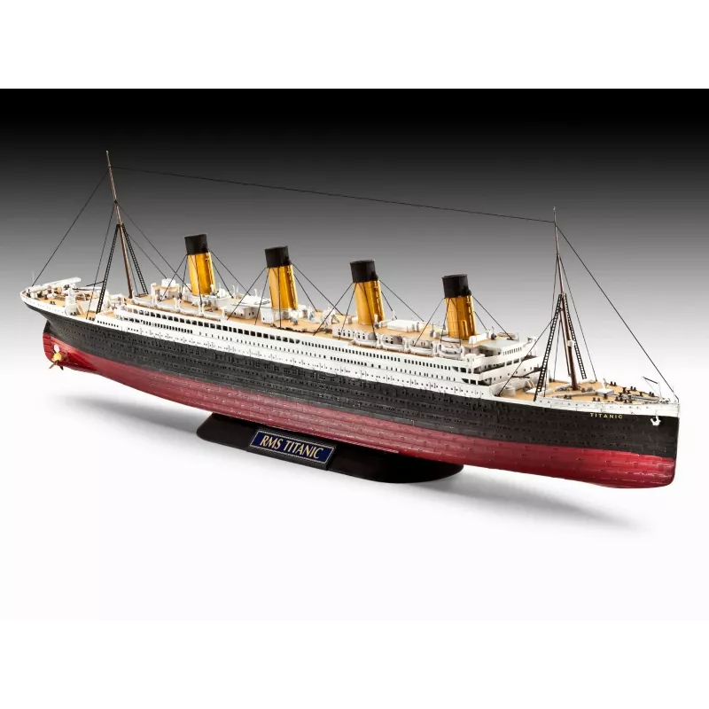 Revell Maqueta del RMS Titanic a escala 1/700