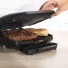 Parrilla eléctrica Petra PT4366MBLKVDE negra con recubrimiento antiadherente y temperatura ajustable