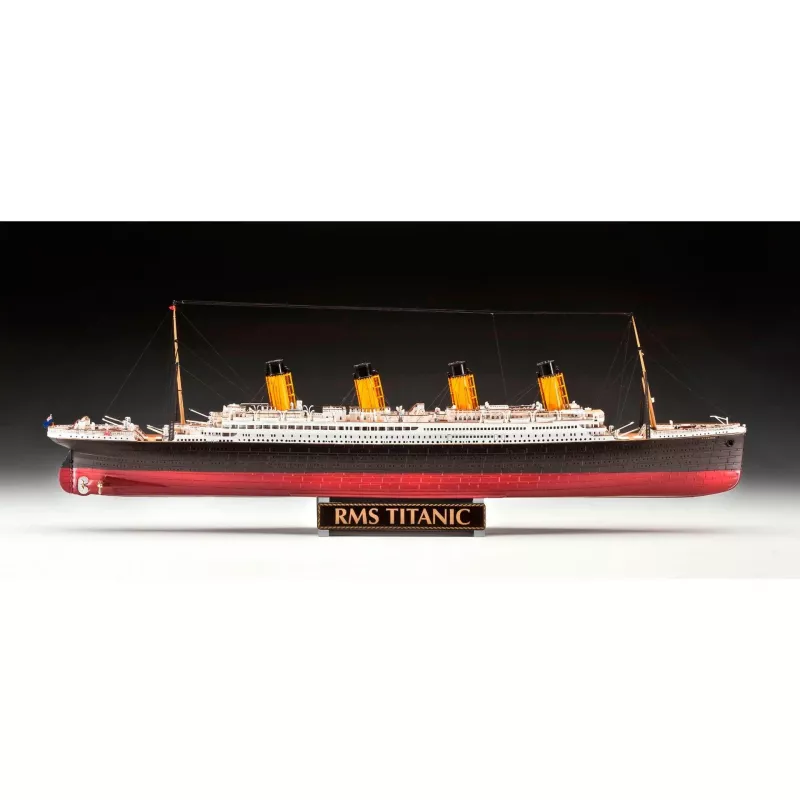 Rv05715 - Revell -1:400 - set regalo - 100 años Titanic (edición especial)