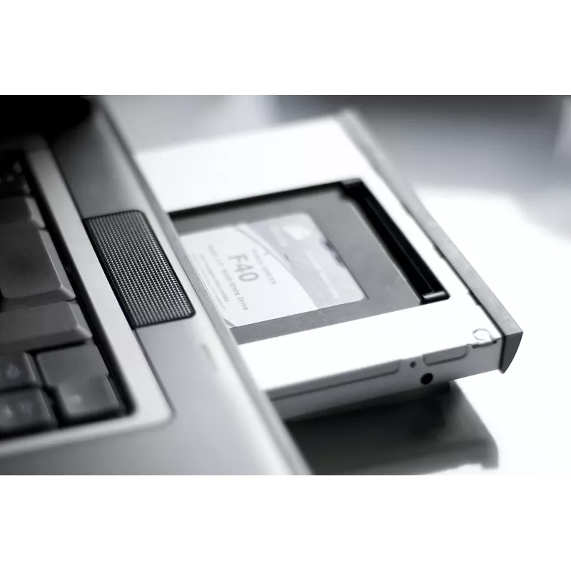 Marco de montaje SSD / HDD CD / DVD / Blu-ray SATA a SATA III 12,7 mm