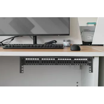 Soporte de montaje en pared para dispositivos de 19 pulgadas Digitus 2U negro