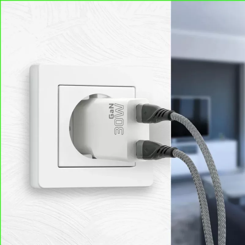 Fuente de alimentación everActive SC-385Q Super slim QC 4 Fast Charging — cargador USB de carga rápida, diseño compacto