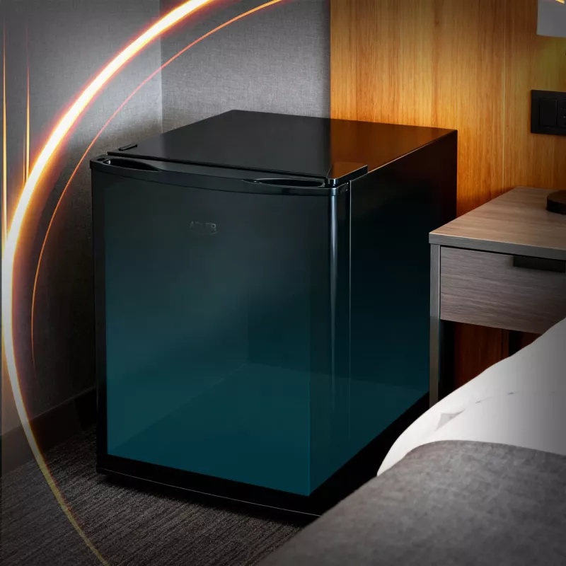 Adler frigorífico | AD 8096 | Clase de eficiencia energética E | Independiente | Larder | Altura 49,5 cm | Capacidad neta del frigorífico 45 L | 39 dB | Negro