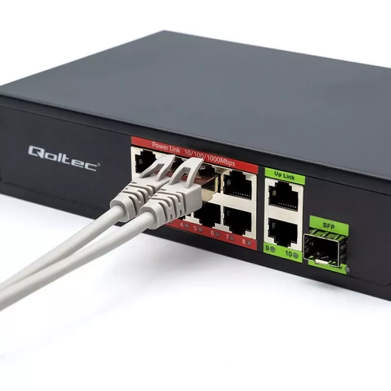Switch Ethernet QOLTEC 52297 PoE RJ45 con uplink PoE y puerto SFP