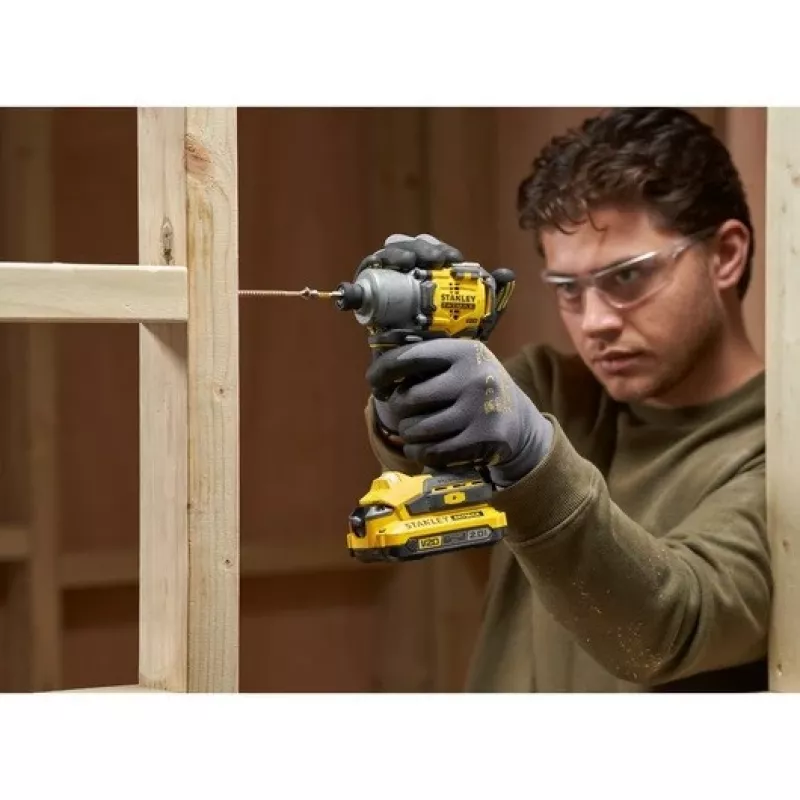 Llave de impacto Stanley FATMAX SFMCF830B-XJ 3200 rpm negro amarillo