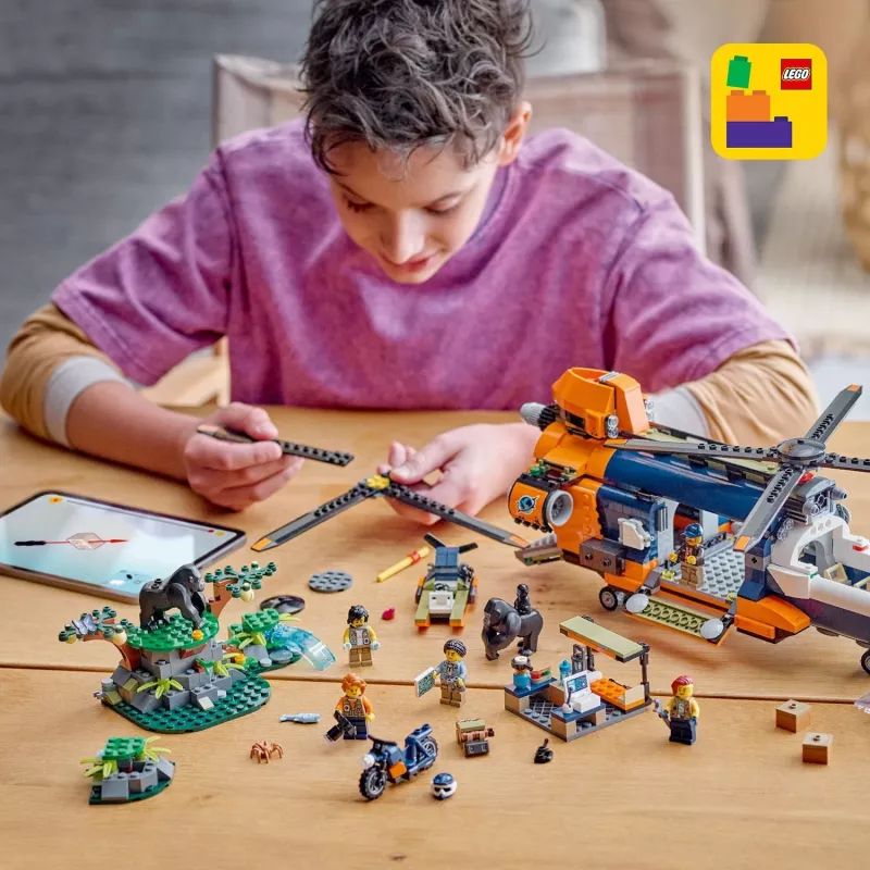 LEGO City 60437 Helicóptero de exploración de la jungla en el campamento base