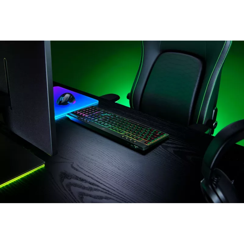 Razer BlackWidow V4 Low-Profile HyperSpeed (RZ03-05270800-R3M1) teclado, interruptores naranjas, distribución US
